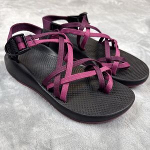 Chaco Women’s Sandals Size 8 Purple Pink Toe Loop Strappy Sport Outdoor Shoes